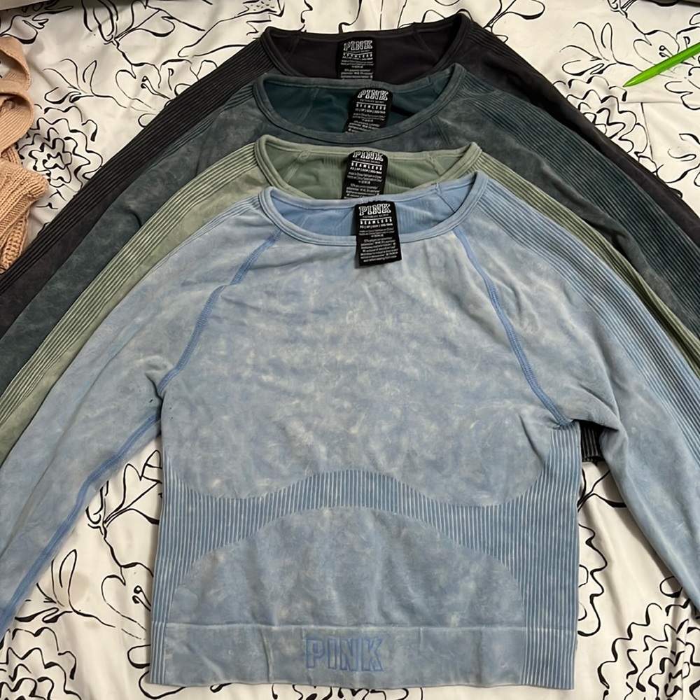 Bundle of VS PINK Seamless crop tops